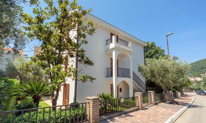 Petrovac Apartamento | MarkoKop