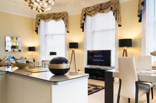 Central Aberdeen Apartamento | Marks At The Manor Luxury Riverside Apartments - Sleeps up to 4, with Parking and Sky TV