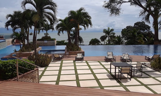 Nueva Gorgona Condominio | Marlene's Executive Beachfront Condo