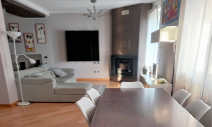 Marone Apartamento | Apartamento Marone con piscina