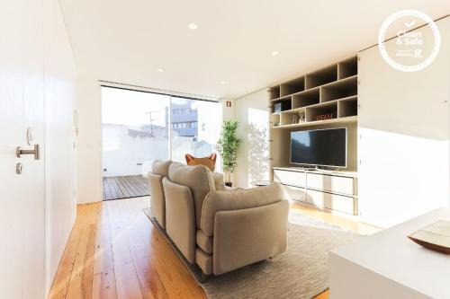 Santo Antonio Apartamento | Marques de Pombal Duplex with Terrace by Homing