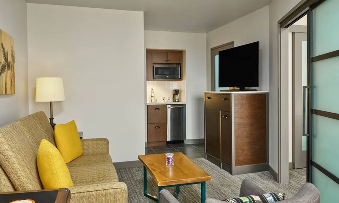 Civic Core Hotel | Marriott Vacation club, Downtown San Diego