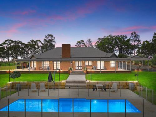 Pokolbin Casa | Marrowbone Mountain Views