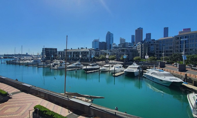 Auckland Central Business District Hotel | Marsden Viaduct Hotel