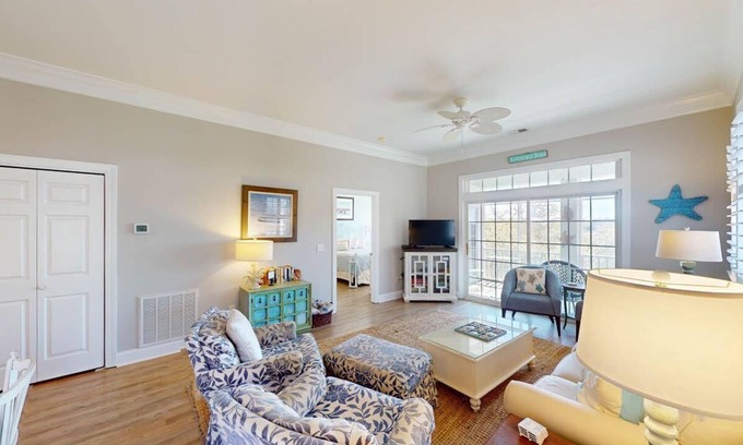 Litchfield by the Sea Villa | Marsh Hawk Escape Charming 3 BR Villa Marsh Views