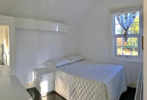 Leyton Casa | Marsh Lane Cottage