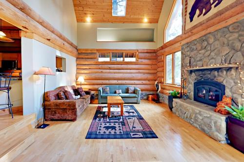 Montgomery Estates Casa | Marshall Haven