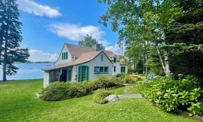Port Clyde Casa | Marshall Point Cottage, classic 5-bedroom Maine cottage with harbor views