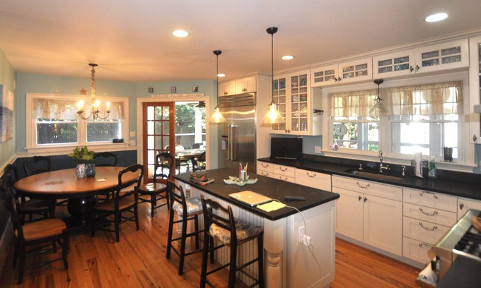 East Chop Casa | Discount for August 17-Sept. 7. See Below