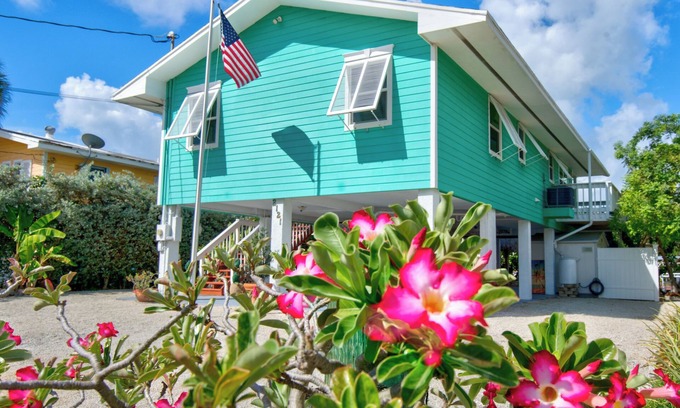 Marathon Casa | Martin's Bayside Bungalow: Waterfront Paradise Found! Spacious Marathon Home!
