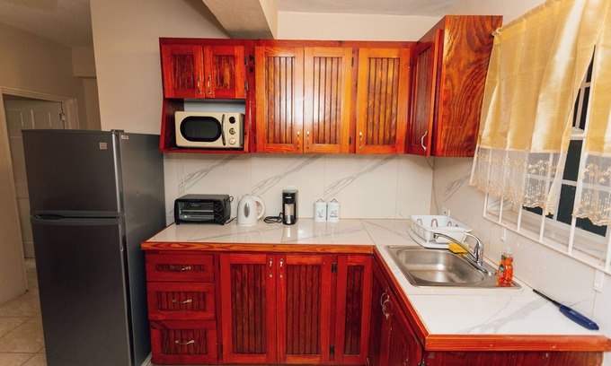 Potters Village Apartamento | Martin's Way @ Potters Village 1 Bedroom Apartment