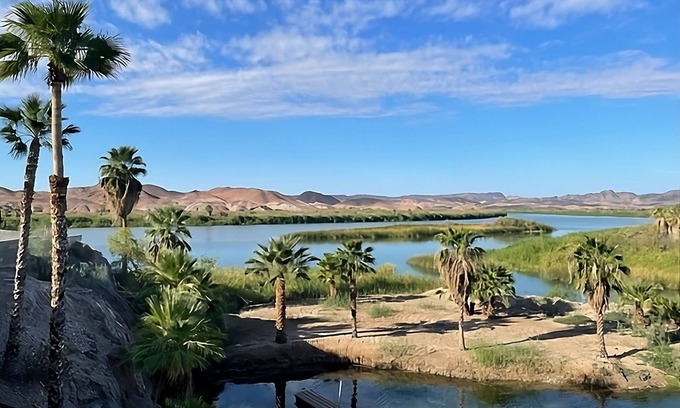 Yuma Casa | Martinez Lake River Rental - steps to the river