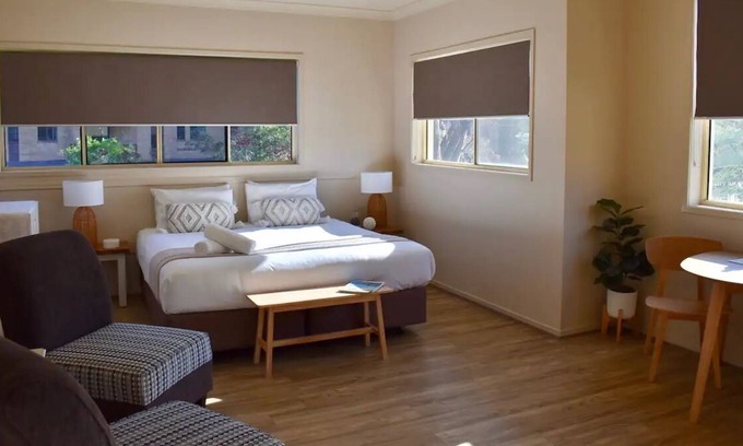 Port Stephens Council Apartamento | Marty's at Little Beach, King Bed Studio w Pool