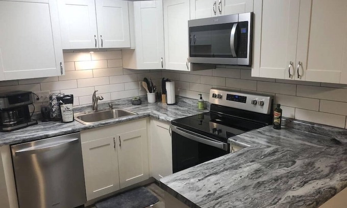 Sioux Falls Casa | Marvelous 2 Bedroom Close To It All!