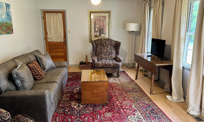 Fort Valley Casa | Marvelous 3-bedroom house with 2 king & 1 Queen 8/min GA National Fairgrounds