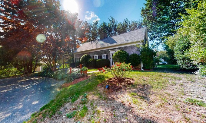 Dennis Casa | Marvelous Mayflower