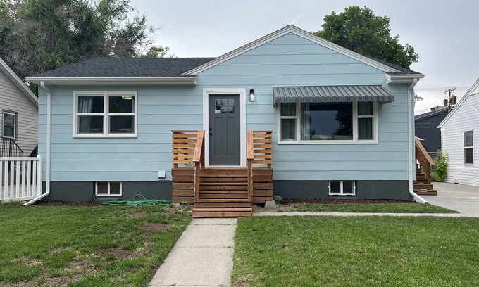 Billings Casa | Marvelous Mid-Town 4 Bed / 2 Bath