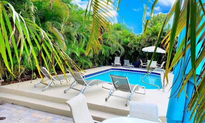 Palm Beach Gardens Casa | Marvelous! PRIVATE Suite, HeatedPool 5min to Beach, Stadum, PGA