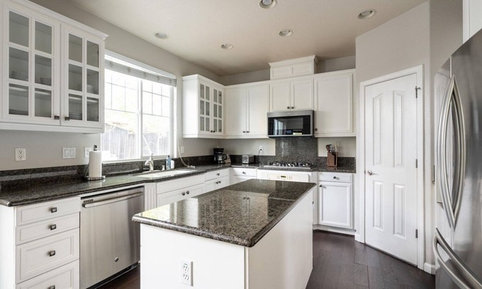 San Ramon Casa | Marvelous San Ramon 4BR w/ Patio, nr Sports & Playgrounds, by Blueground