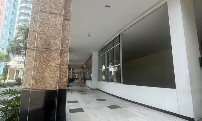 Pasay Condominio | Marvinn's by LVH - 150 Newport Boulevard