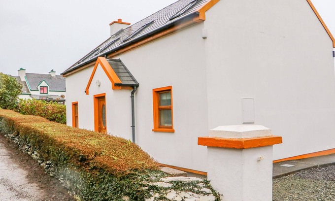 Caherkeen Cabaña | MARY AGNES COTTAGE, pet friendly in Allihies, County Cork