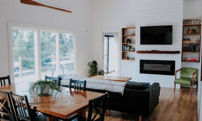 Georgetown Cabaña | Mary Bea's Beach House on the Brudenell River