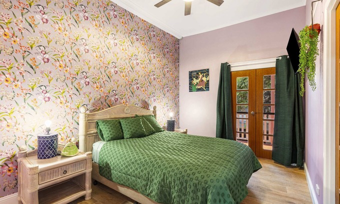 Gympie Casa | Mary's Manor - Stylish & Luxurious 4 Bedroom House