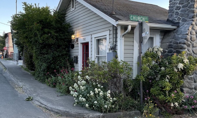Garberville Cabaña | Mary's Place is a historic cottage with private garden in the center of town.