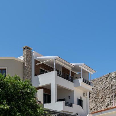 Vlychadia Apartamento | Marys Beachfront Villa