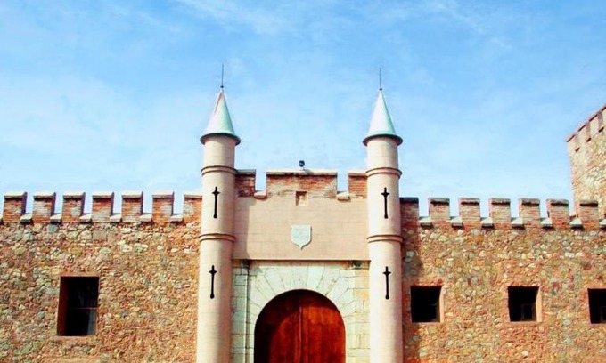 Altura Casa | MASÍA de SAN JUAN CASA NÚMERO 15 en Castillo con piscina, Aire Acondicionado y terraza privada