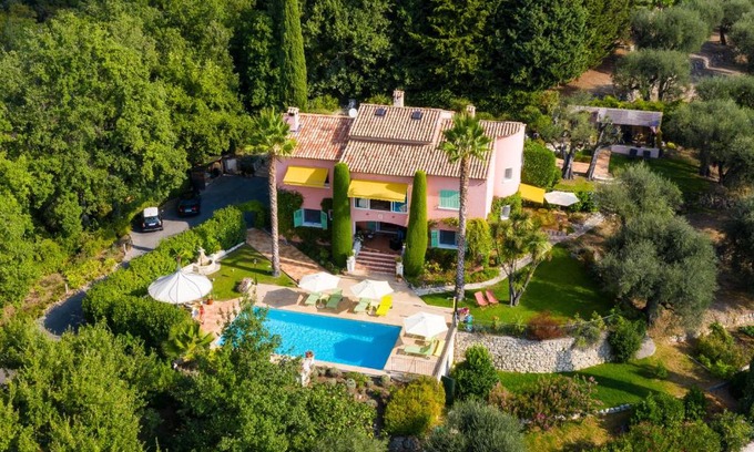 Grasse Cama Y Desayuno | Mas Du Roc Bed & Breakfast