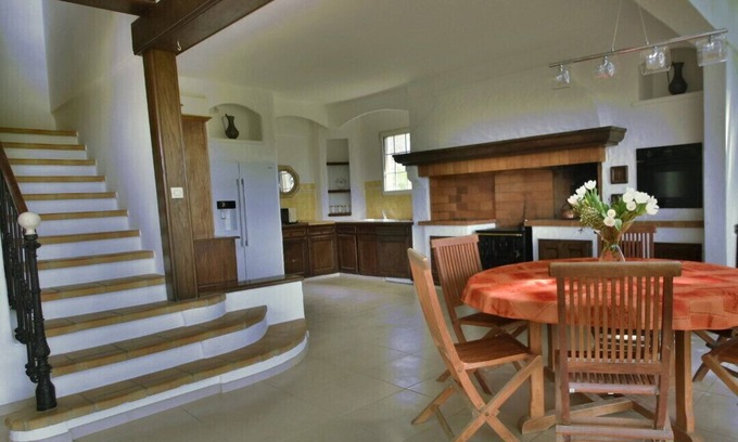 Saint-Laurent-d'Aigouze Otro | MAS EN CAMARGUE WITH SWIMMING POOL AND JACUZZI