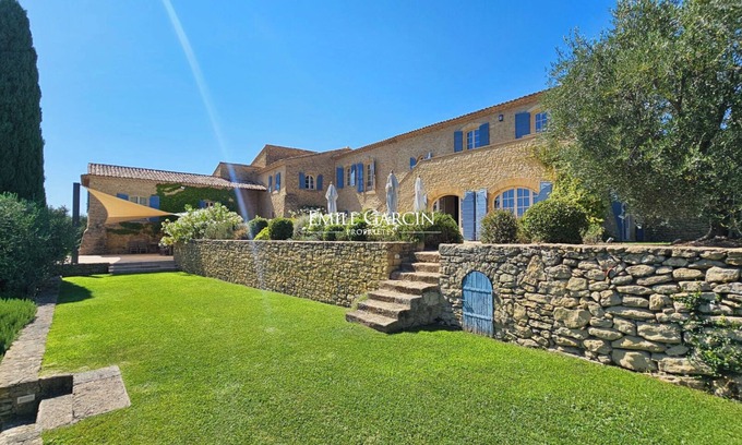 Lauris Casa | Mas for rent in Lauris, exceptional view in the heart of a 15 hectare estate