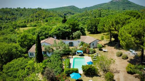 Saint-Christol-Les-Ales Cama Y Desayuno | Mas Les Micocouliers