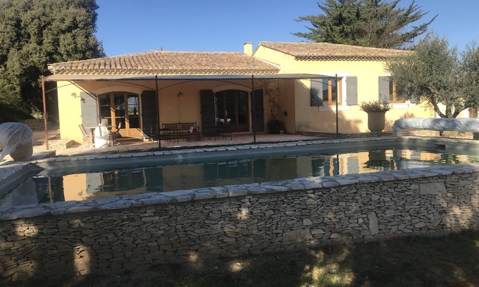 Saint-Siffret Casa | Mas tipo villa con piscina en un pequeño pueblo más popular a las puertas de Uzès
