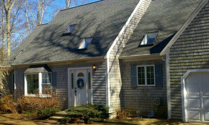 Mashpee Casa | Mashpee - 4 bedroom 2.5 Bath on John's Pond, Private Beach, Dock and a raft