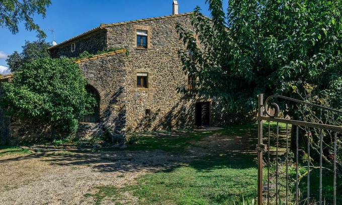 Parlava Casa | Masia en Rupià con Piscina
