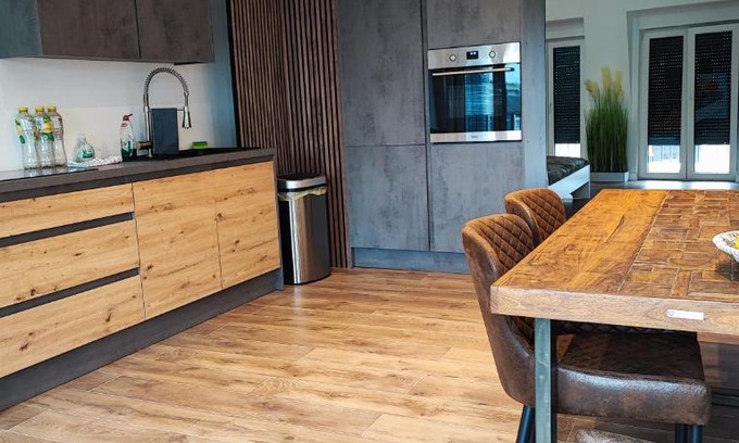 Ehrenfeld Apartamento | Masionette Wohnung mit Panorama Terrasse