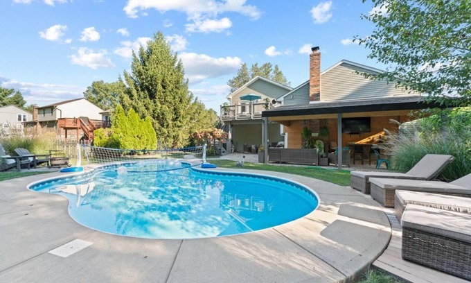 Mason Casa | Mason 3 bedroom Oasis! Walking distance to Deerfield shopping and restaurants!