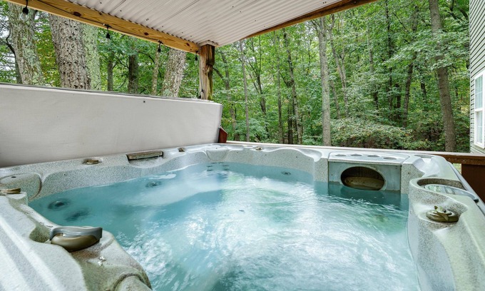 McGaheysville Casa | Massanutten Mountaintop, Family Fun Awaits! Hot Tub, Arcade Games, Near Slopes