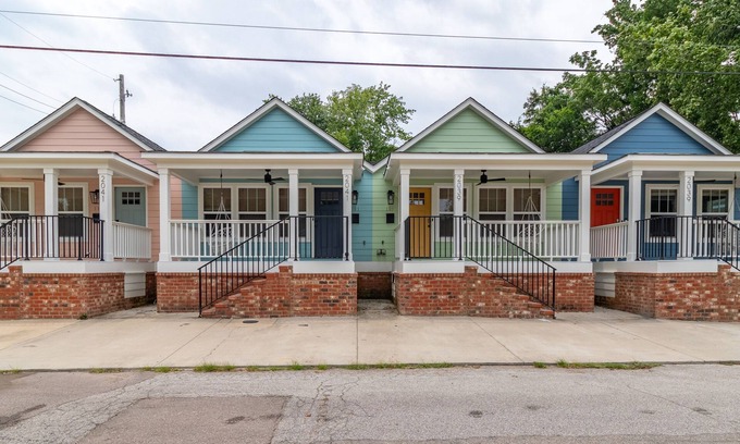 East Midtown Casa | Massive 4 houses on one property perfect for family reunion and weddings