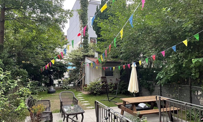 Greenpoint Apartamento | Massive duplex with gorgeous backyard in Greenpoint few min from subway