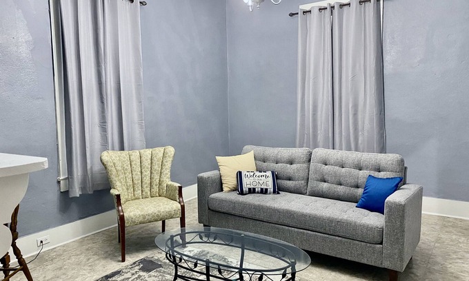 Selma Casa | MASSIVE THREE BEDROOM HOME IN SELMA