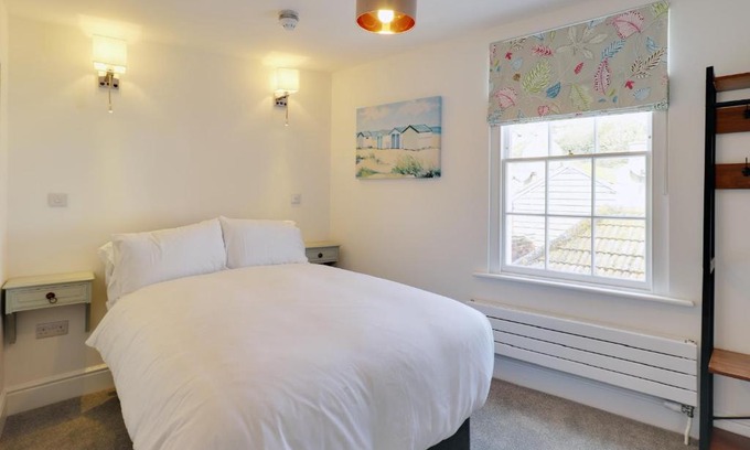 Old Town Hastings Casa | master accommodation suite 5