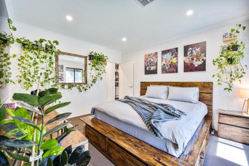 Beechboro Casa | Master bedroom Beechboro