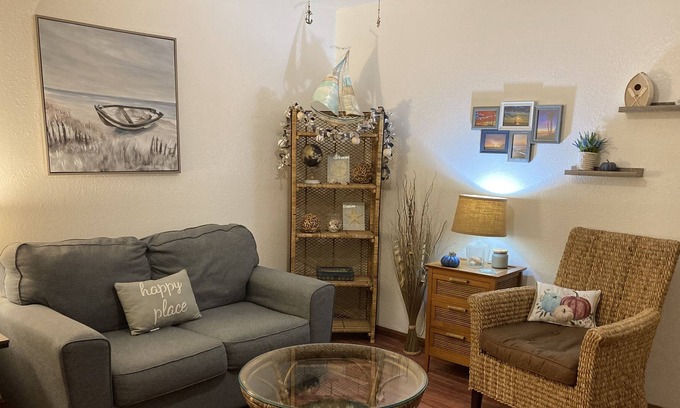 Montalvo Casa | Master Bedroom With Separate Living Room and Private Entrance