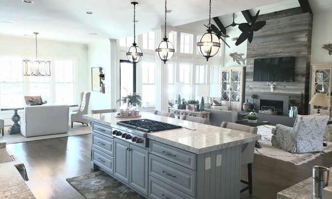 Lake Oconee Casa | MASTERS WEEK ONLY! 5000+ sqft Luxury House on Lake In Golf Community