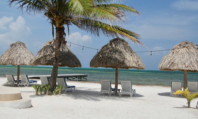 San Pedro Hotel | Mata Rocks Resort