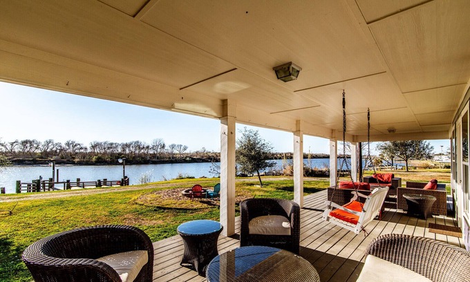 Matagorda Cabaña | Matagorda town side River front night light onDock Family beach & fishing trips!