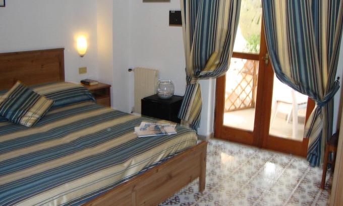 Sant'Angelo Casa | Matrimoniale ST-King-Ensuite with Shower